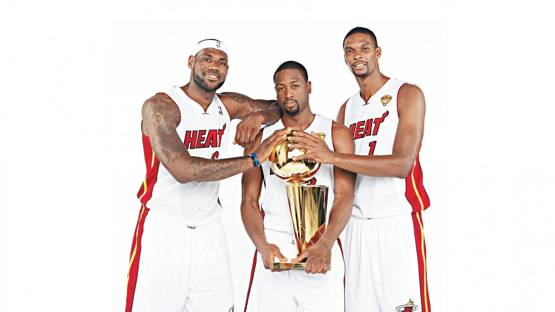 “马科斯·莫奇:阿根廷美洲狮队的防守支柱,未来大有可为”