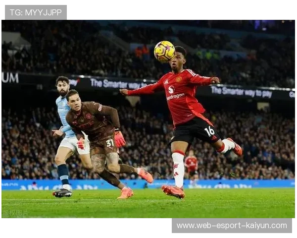 状态爆棚，前曼联前锋有望时隔7年重返英格兰队，曼联前场