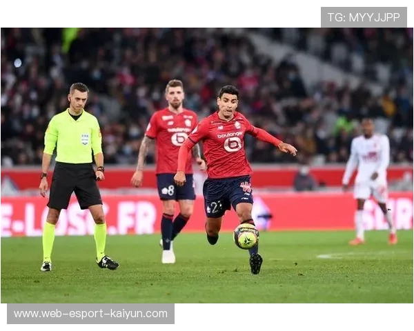 巴黎围攻禁区制造大量机会