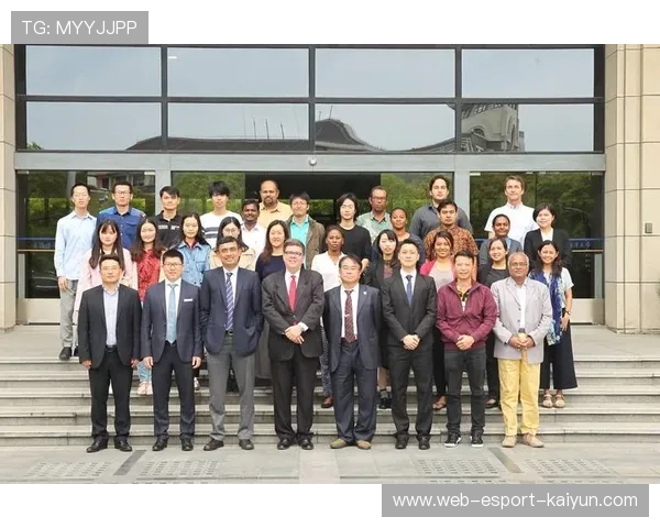国际帆板联合会发布海洋知识普及教材